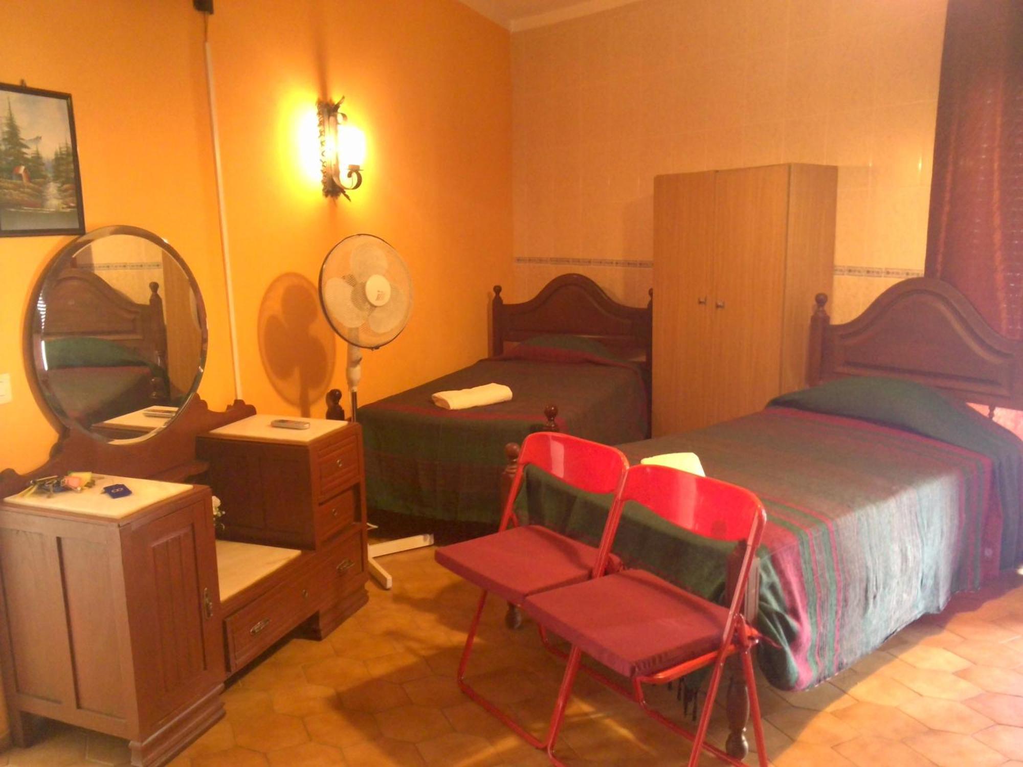 Guest House Pacifica Quarteira Εξωτερικό φωτογραφία